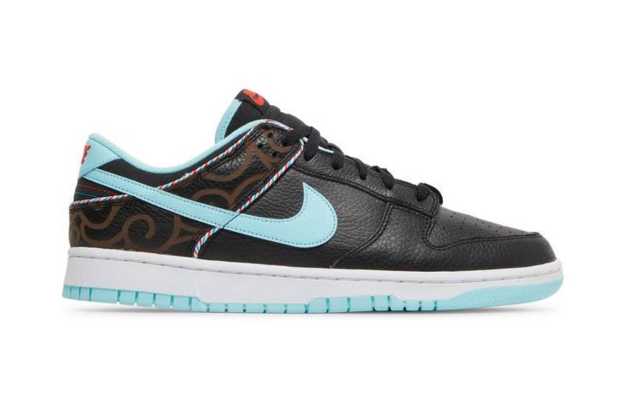Nike Dunk Low SE Barber Shop Black