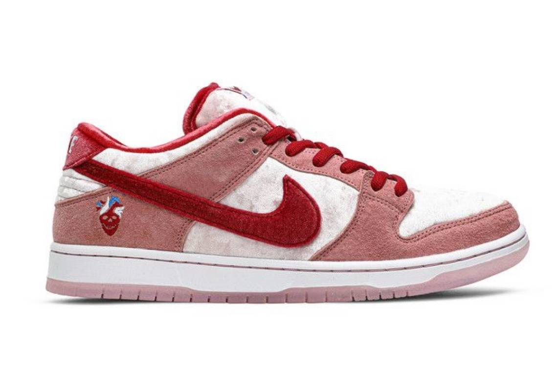 Nike SB Dunk Low StrangeLove Skateboards