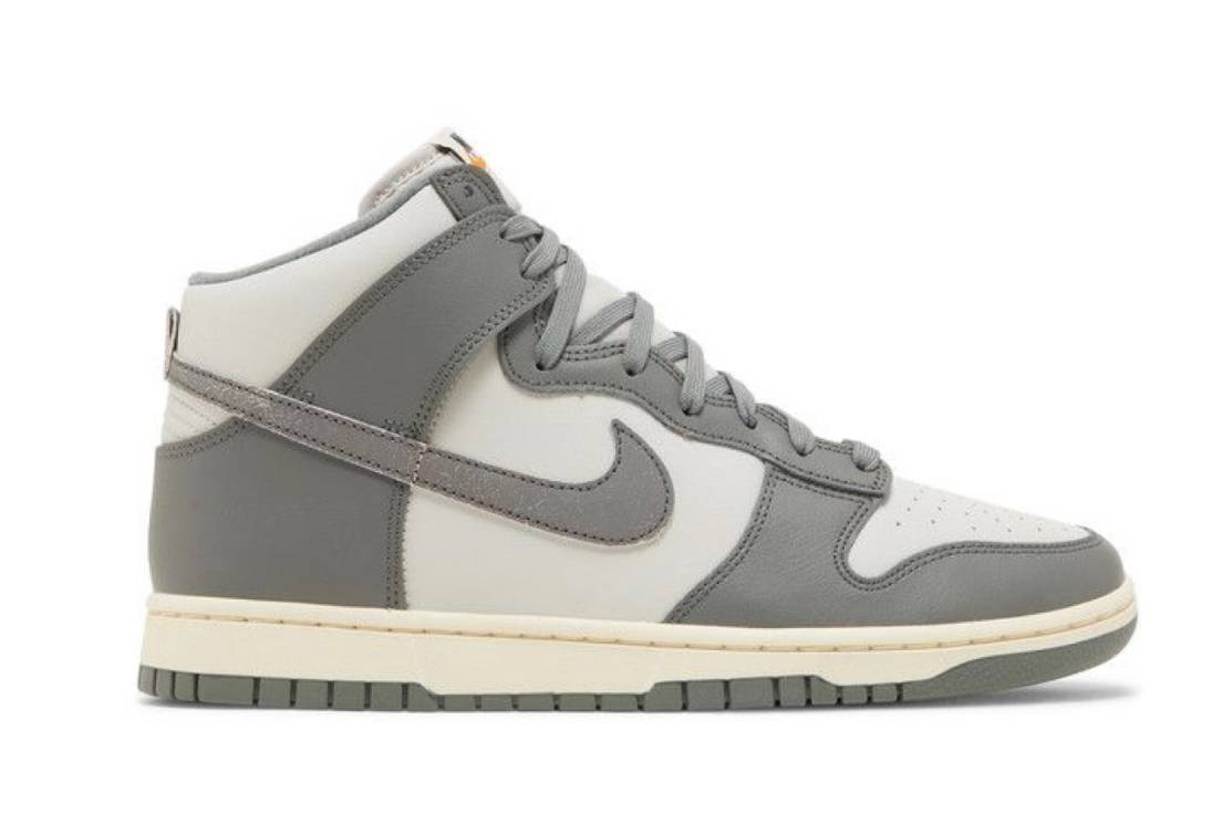 Nike Dunk High Vintage Light Bone Grey