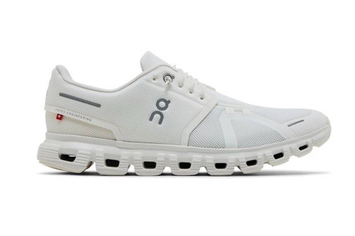 On Running Cloud 6 All White