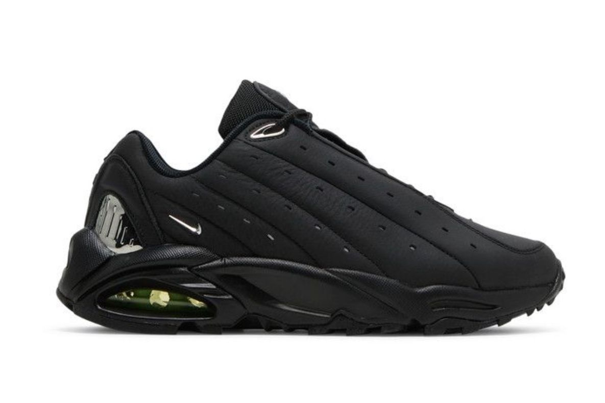 Nike Hot Step Air Terra Drake NOCTA Triple Black