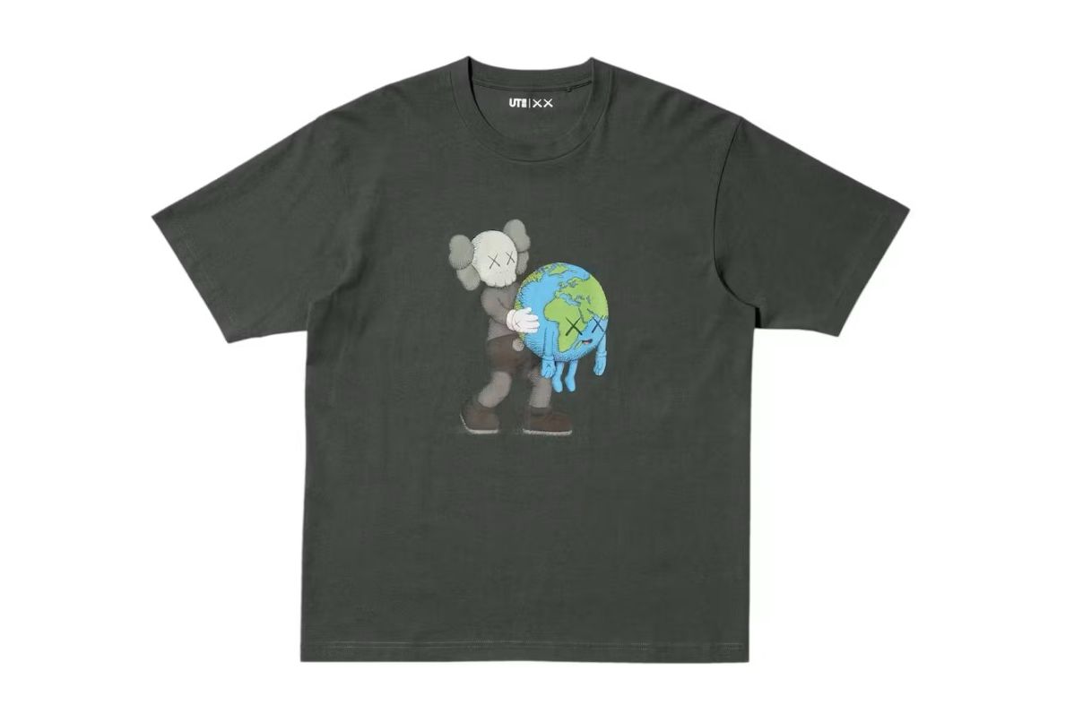 Uniqlo KAWS UNIVERSE UT Graphic T-shirt Gray
